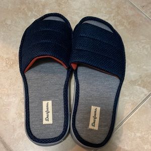 Dearfoams slippers - worn once